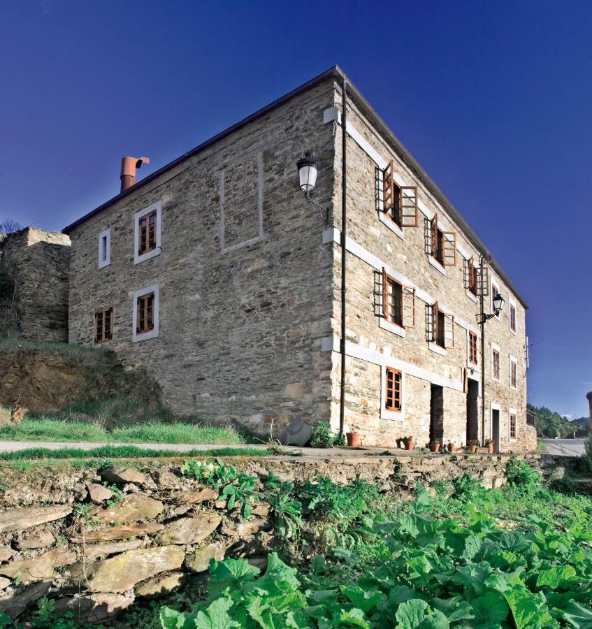 Gasthaus A Casoa Santa Eulalia de Oscos Exterior foto